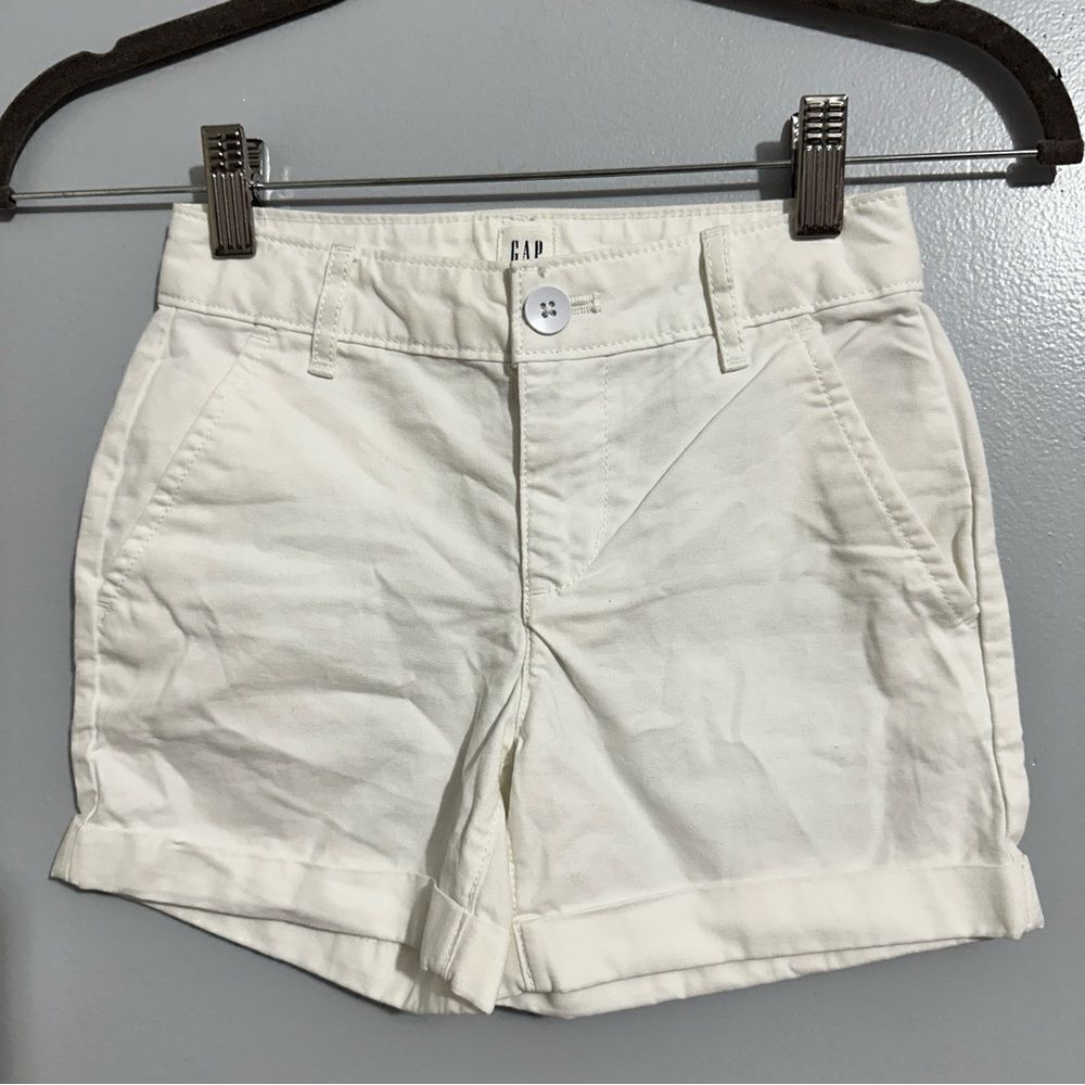 GAP kids white shorts size 8 Slim